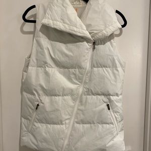 White down vest. Medium. Asymmetrical zipper. Lucy. Excellent condition